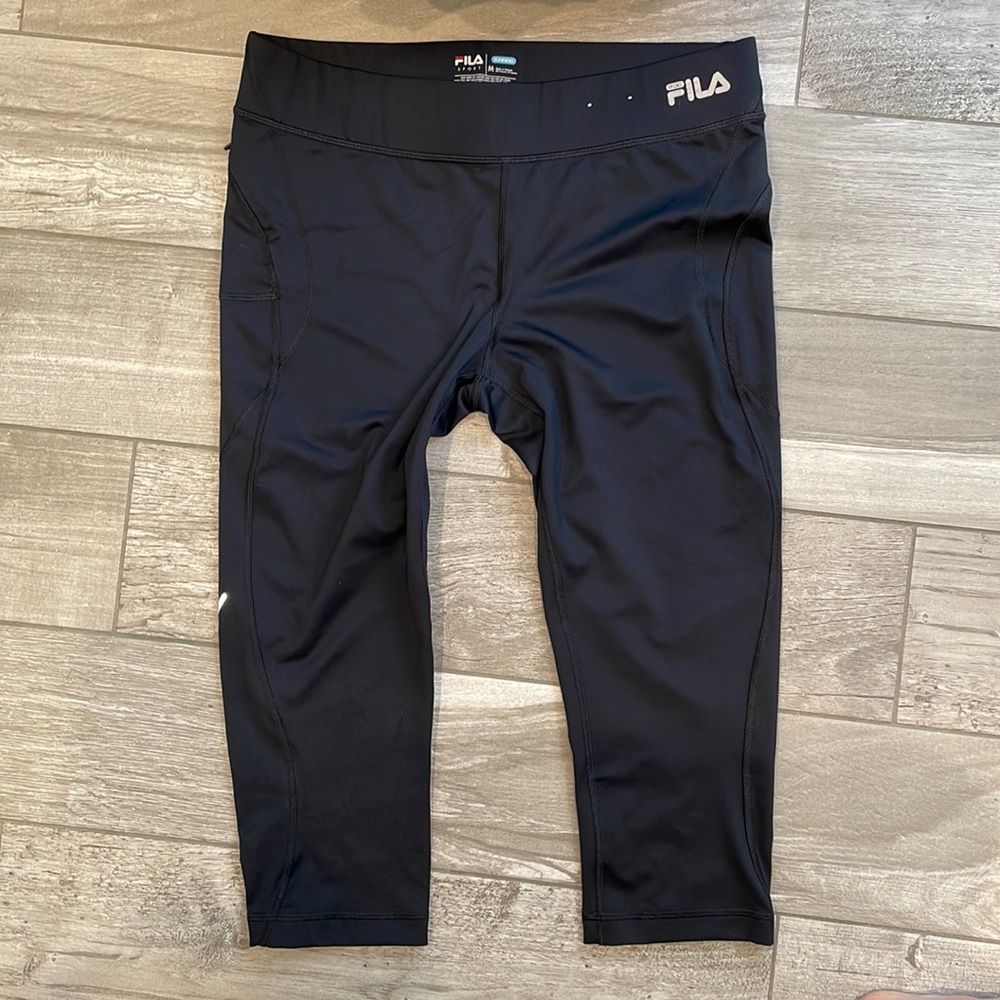 Black Fila Running capris size Medium